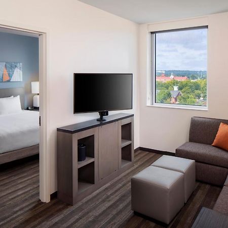 Hyatt House Augusta Downtown Hotel Bagian luar foto